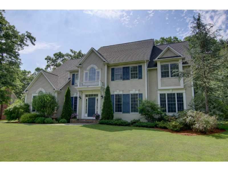 258 Sylvan Ct, Saunderstown, RI 02874 - photo 1