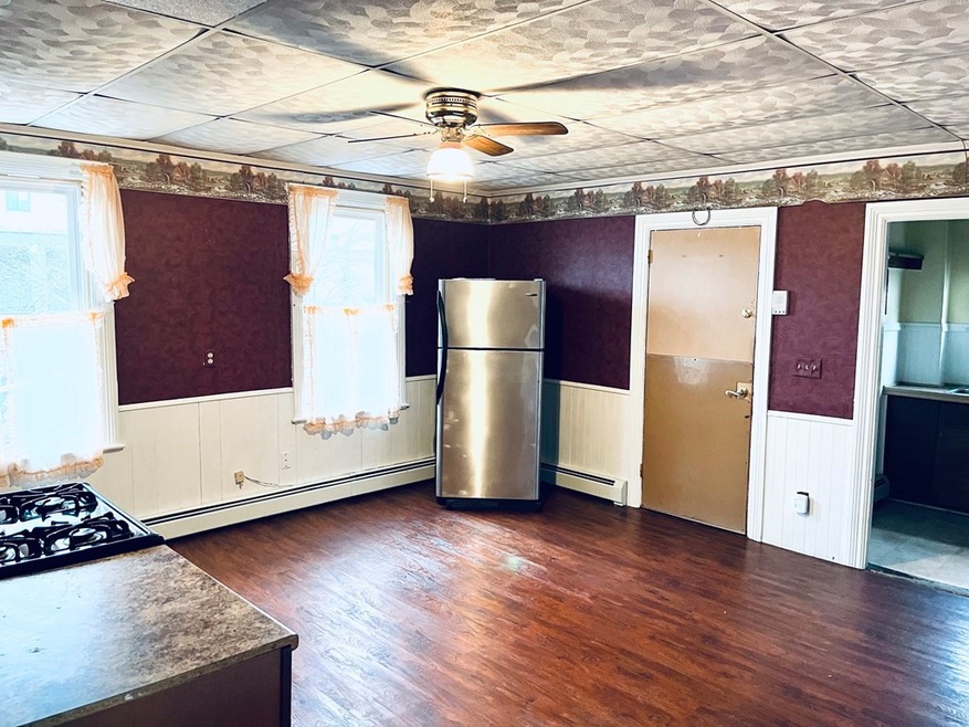 81 Spring St unit 3, Fall River, MA 02721 - photo 1