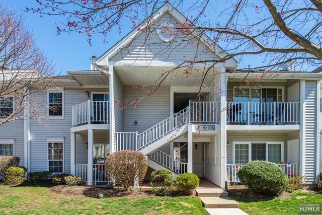 998 Boxwood Ct unit C3, Mahwah, NJ 07430 - photo 1