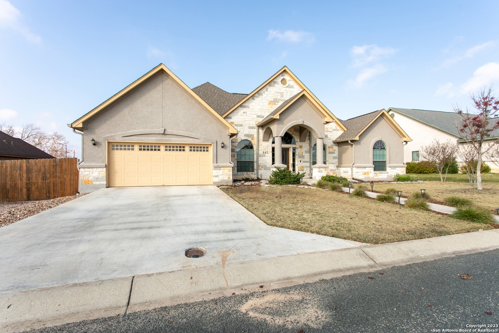 207 Riley Ln, Fredericksburg, TX 78624 - photo 1