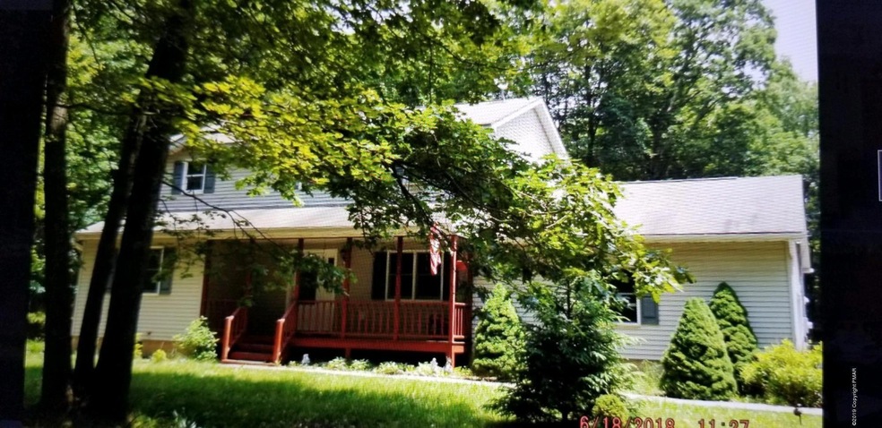 207 Shannon Dr, Long Pond, PA 18334 - photo 1