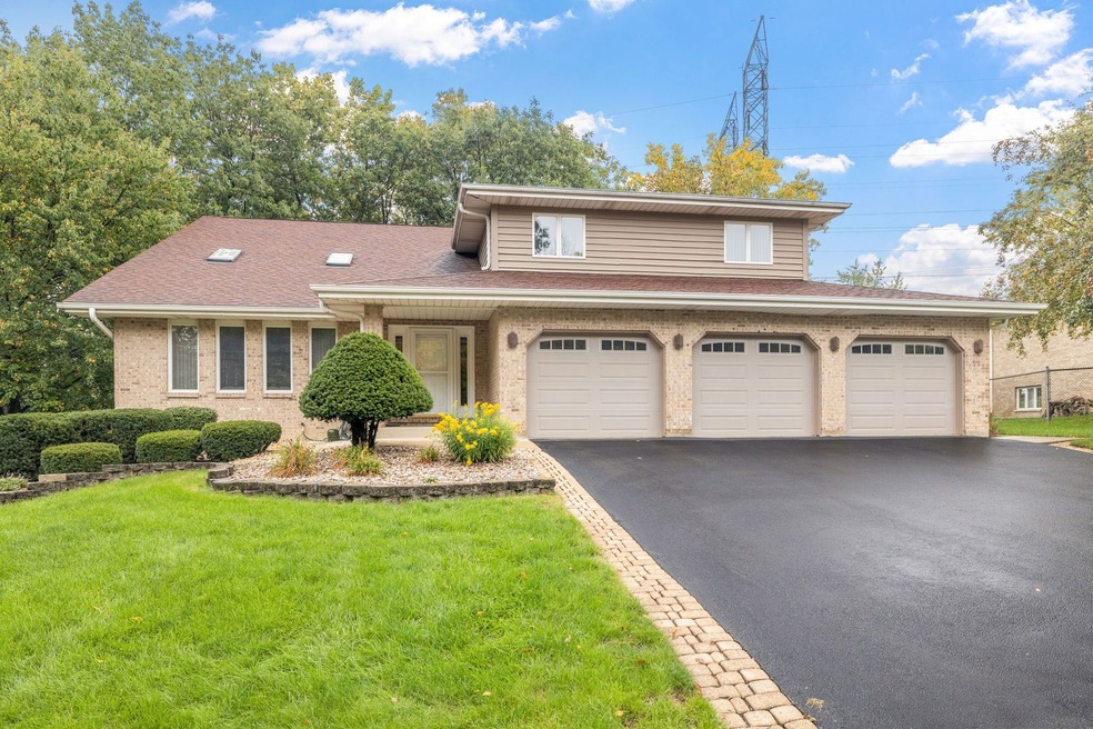 Sold $490,000 • Co-Listing Agent