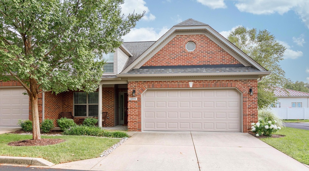 3209 Brittany Pointe Ln, Louisville, KY 40220 - photo 1
