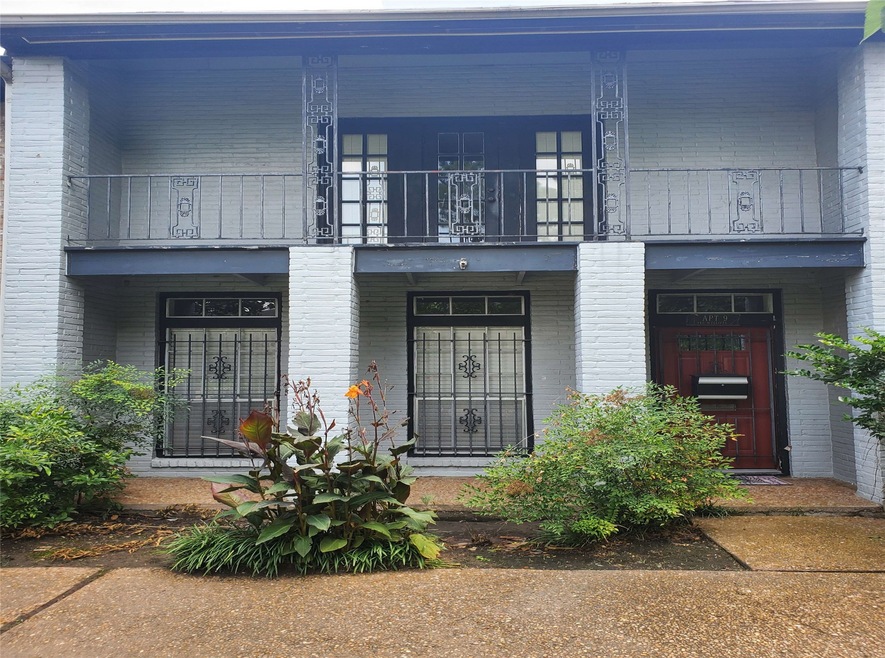 940 Wycliffe Dr unit 9, Houston, TX 77079 - photo 1