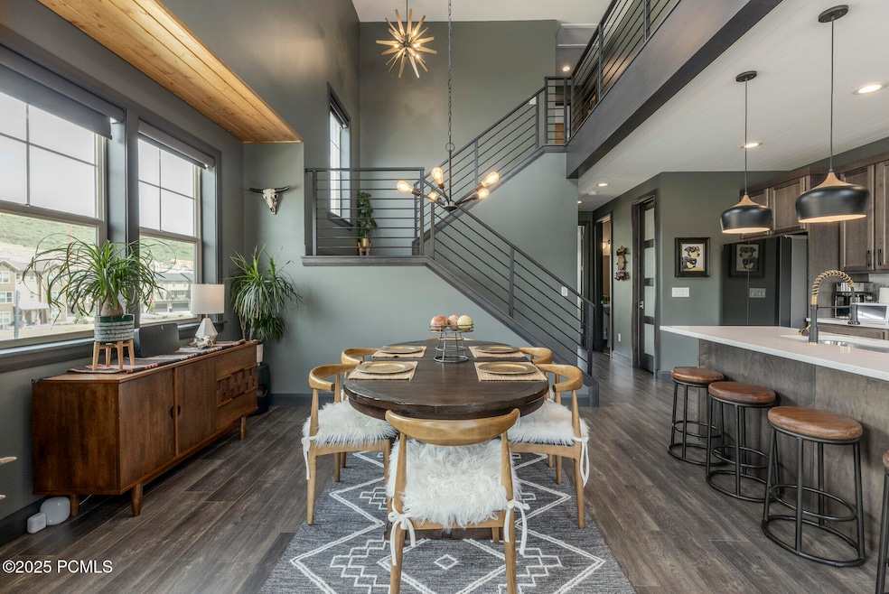 001_1032_west_cat_tail_court-17_15