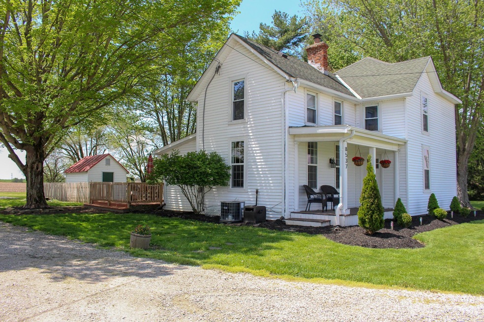 8537 Tarlton Rd, Circleville, OH 43113 - photo 1