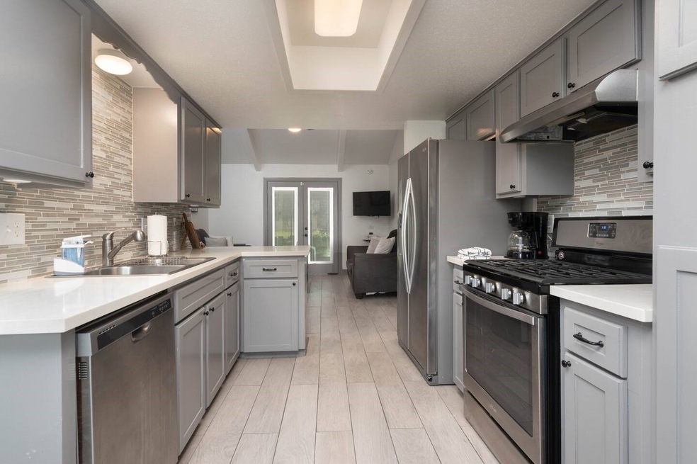 2155 Twinbrooke Dr, Houston, TX 77088 - photo 1