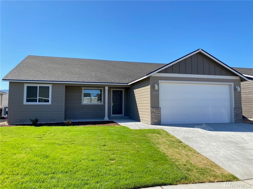 2215 S Mystical Loop, East Wenatchee, WA 98802 - photo 1