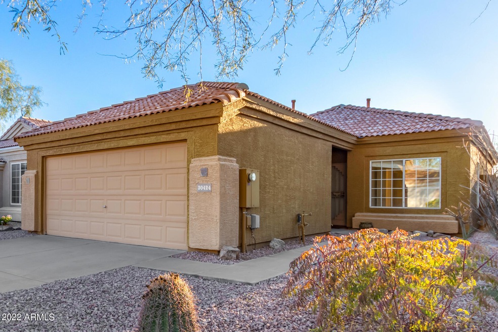 Three bed home in Tatum Highlands.