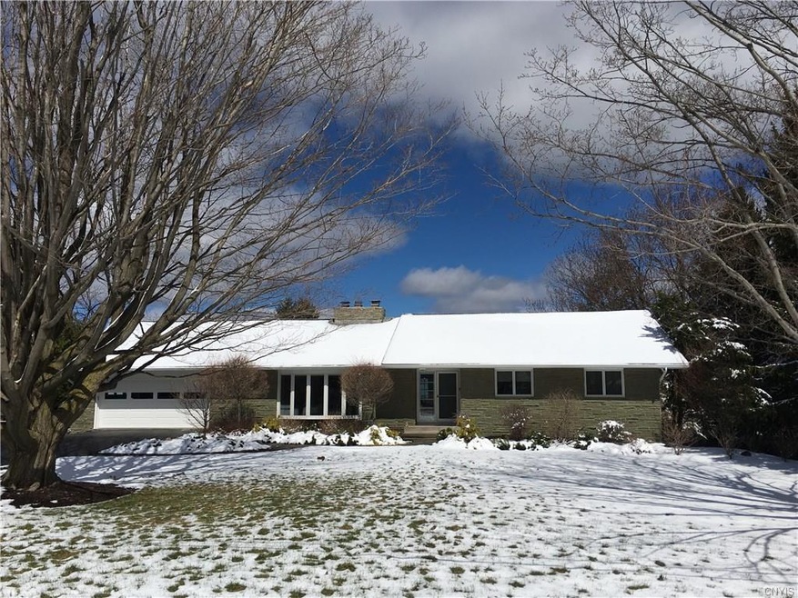 Welcome to 7427 Broadfield Road in the Town of Pom