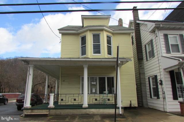 215 Center St, Coal Township, PA 17866 - photo 1