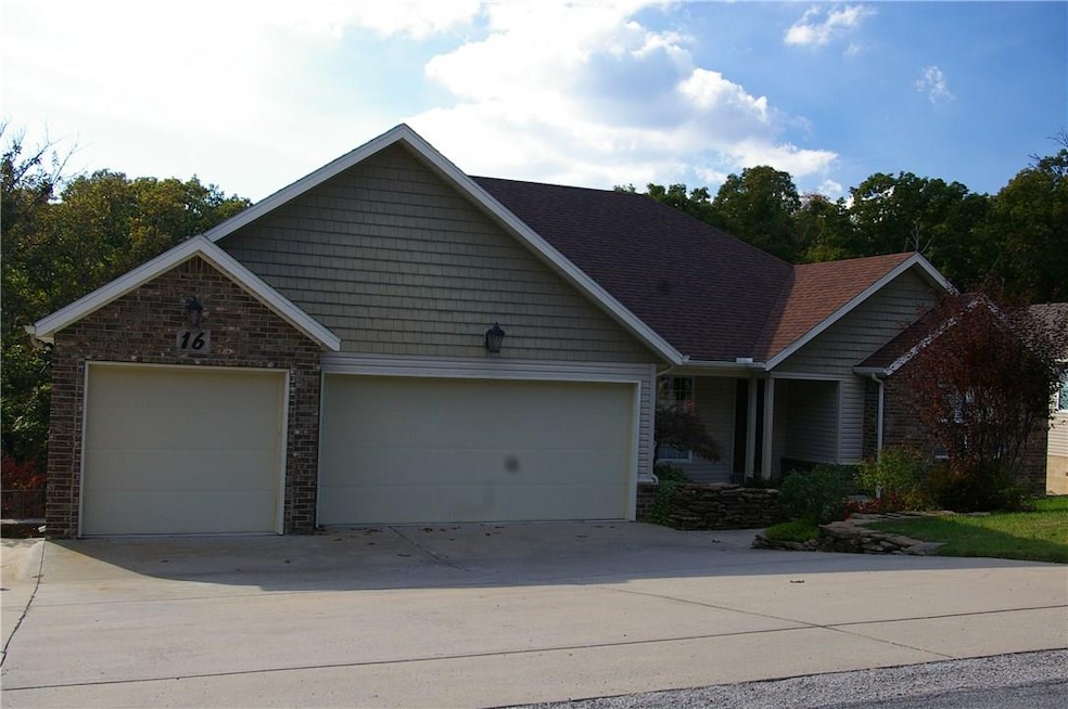 3 car garage and front street view.