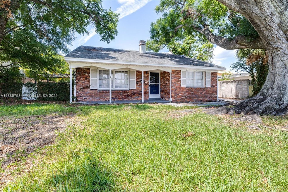 100 Huron Ave, Tampa, FL 33606 - photo 1