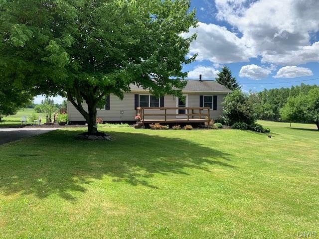 Well cared for country home in Weedsport school di