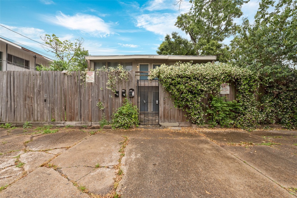 2513 Driscoll St unit 2, Houston, TX 77019 - photo 1
