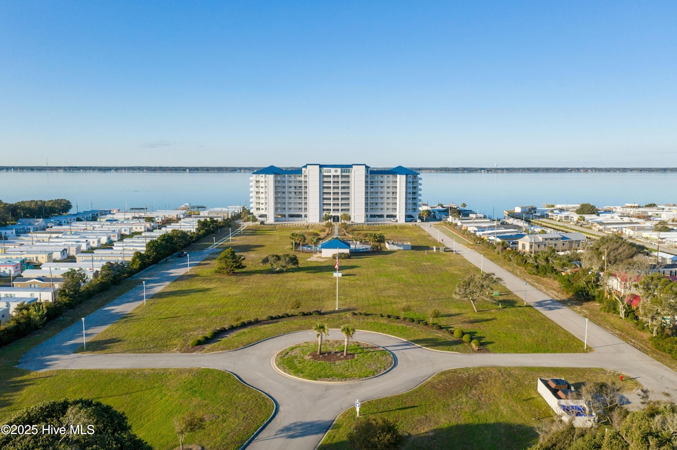 Soundfront condo