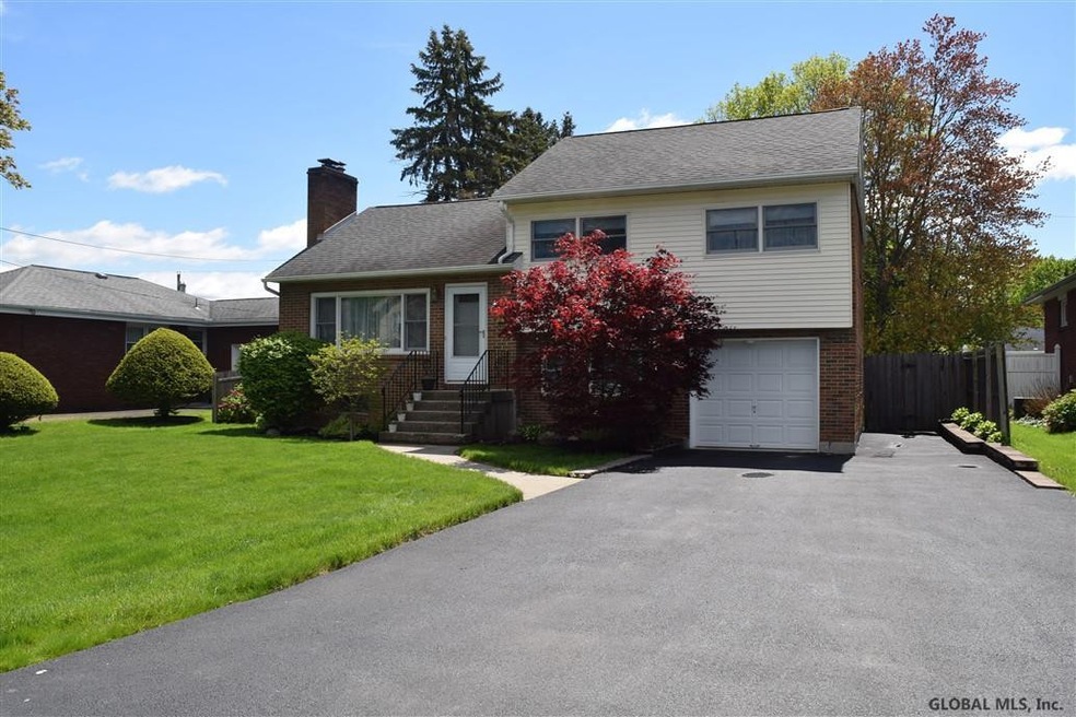 35 Swartson Ct, Albany, NY 12209 - photo 1