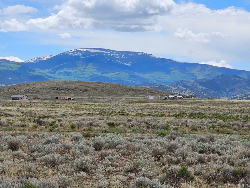 BLM Land one to two lots away from this parcel