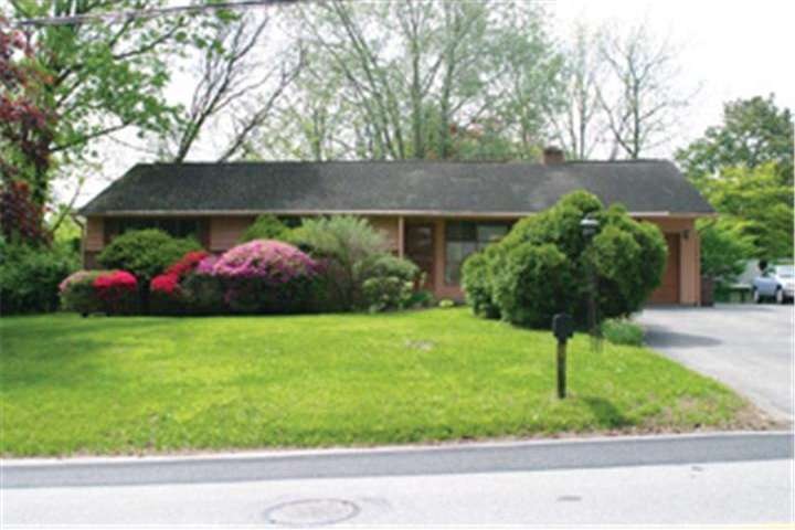 416 Flourtown Rd, Lafayette Hill, PA 19444 - photo 1