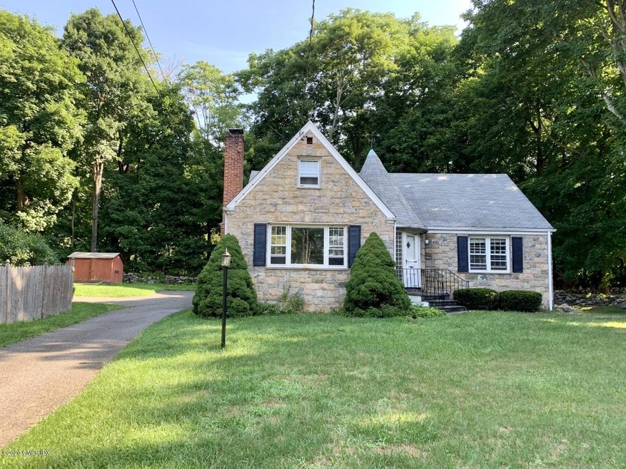 2727 Post Rd, Darien, CT 06820 - photo 1