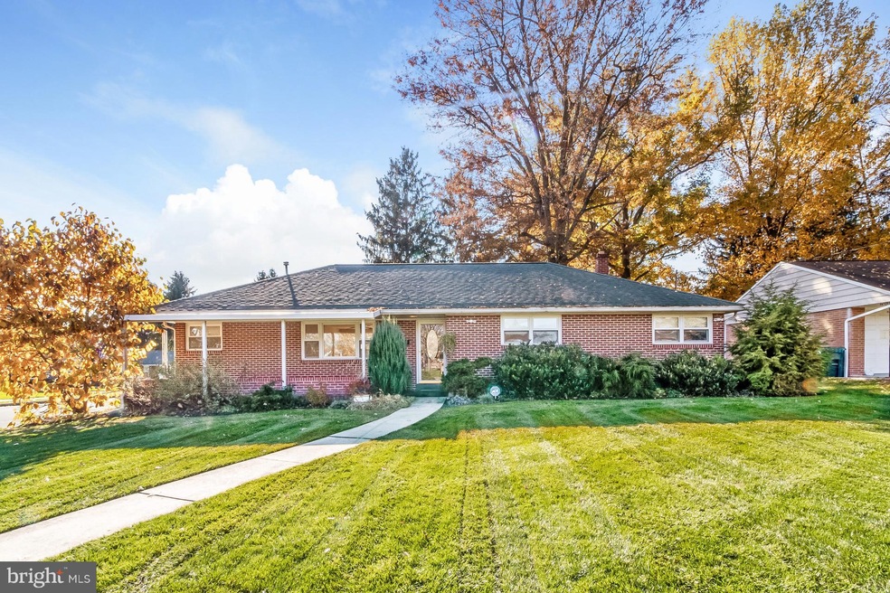 971 S Franklin St, Palmyra, PA 17078 - photo 1