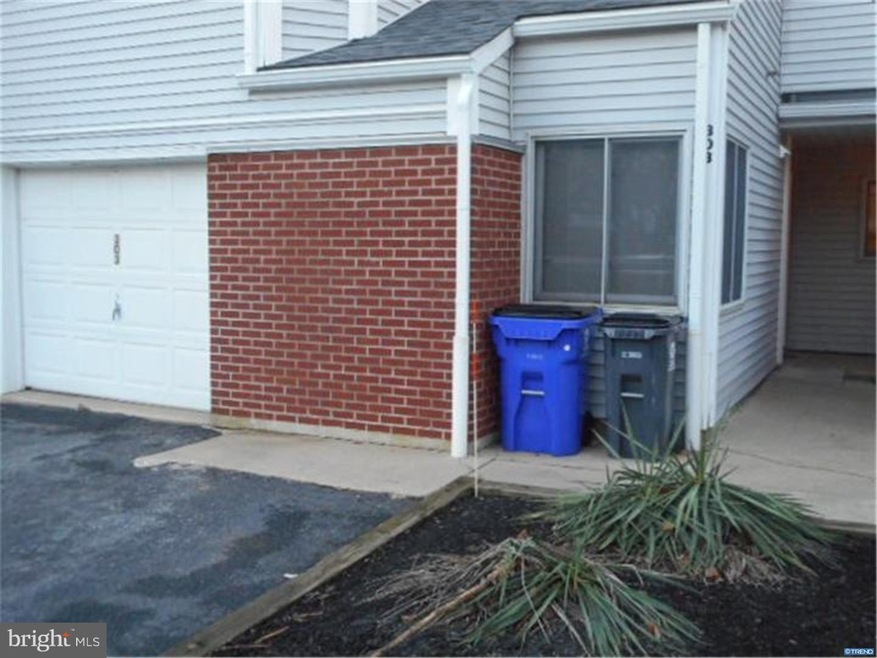 303 Madeline Ct unit 303, Newark, DE 19711 - photo 1