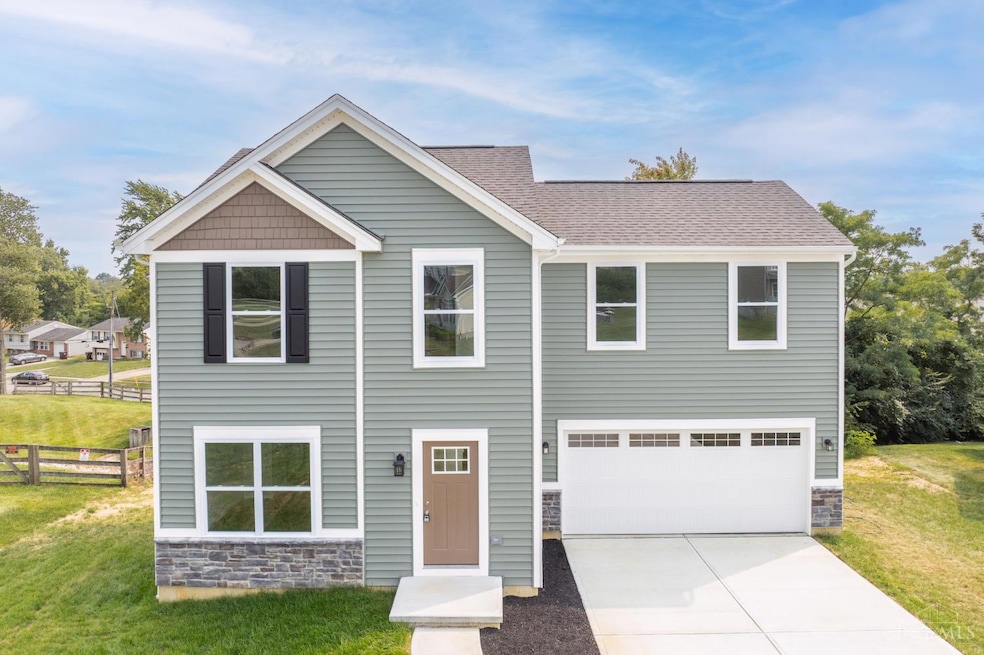 10354 Fay Ln, Northgate, OH 45251 - photo 1