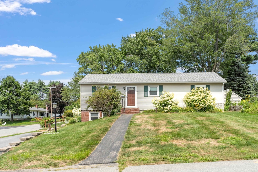 17 Fairview Ave, Pembroke, NH 03275 - photo 1