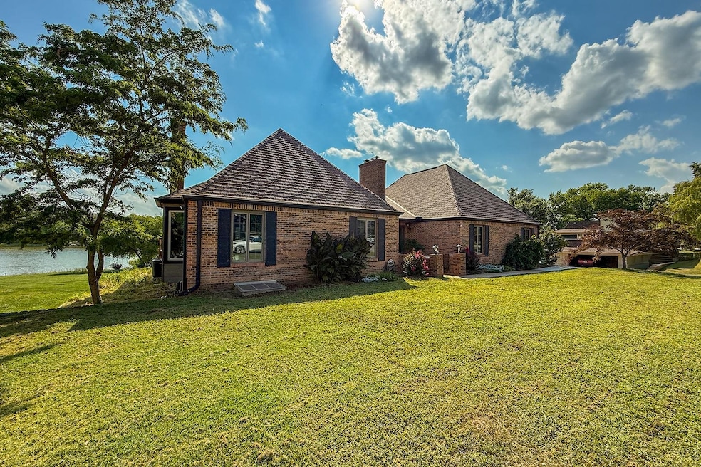 14 N Lakeview Dr, Goddard, KS 67052 - photo 1