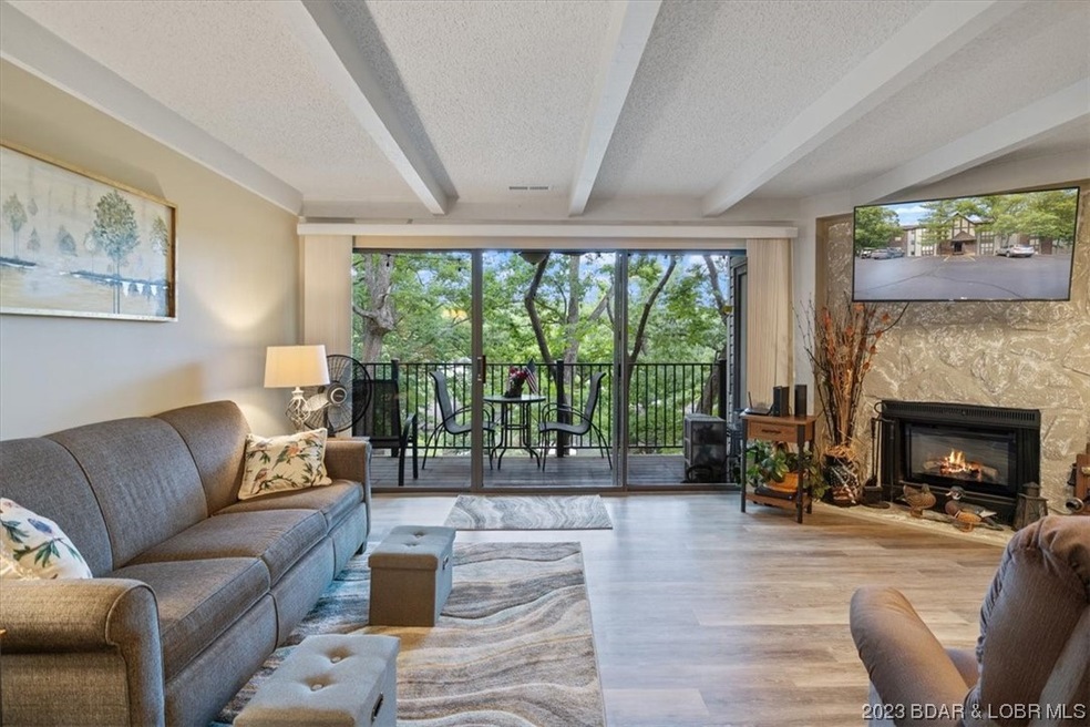 Living Area to Covered Deck