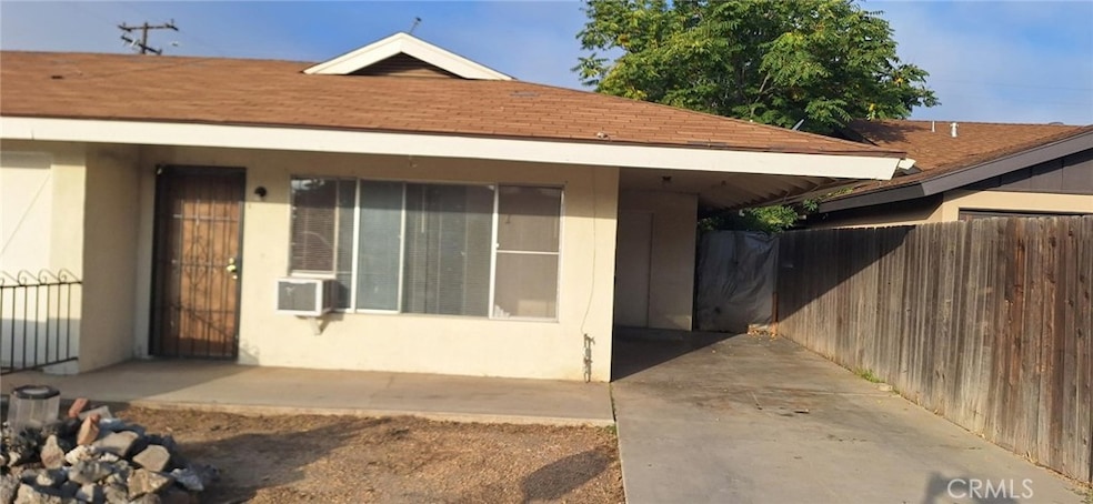 25977 Tamarisk Dr, Hemet, CA 92544 - photo 1