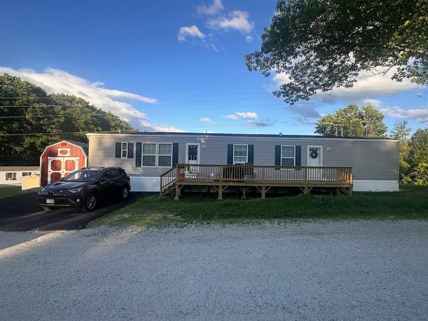 65 Leavitt Rd unit 10, Pittsfield, NH 03263 - photo 1