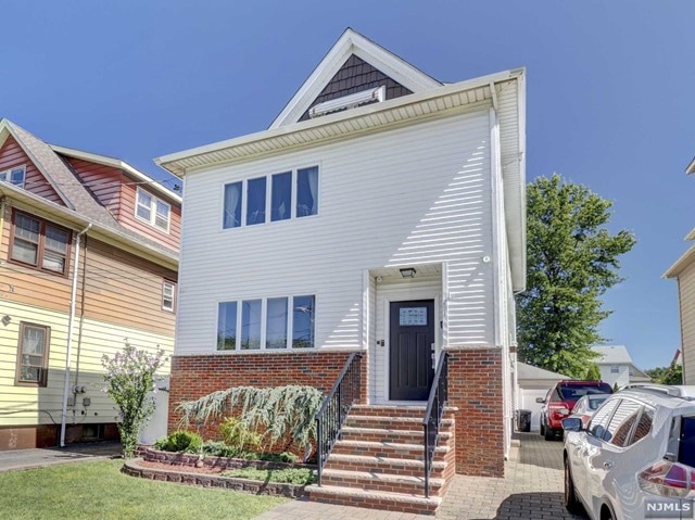 291 Carlton Ave, East Rutherford, NJ 07073 - photo 1