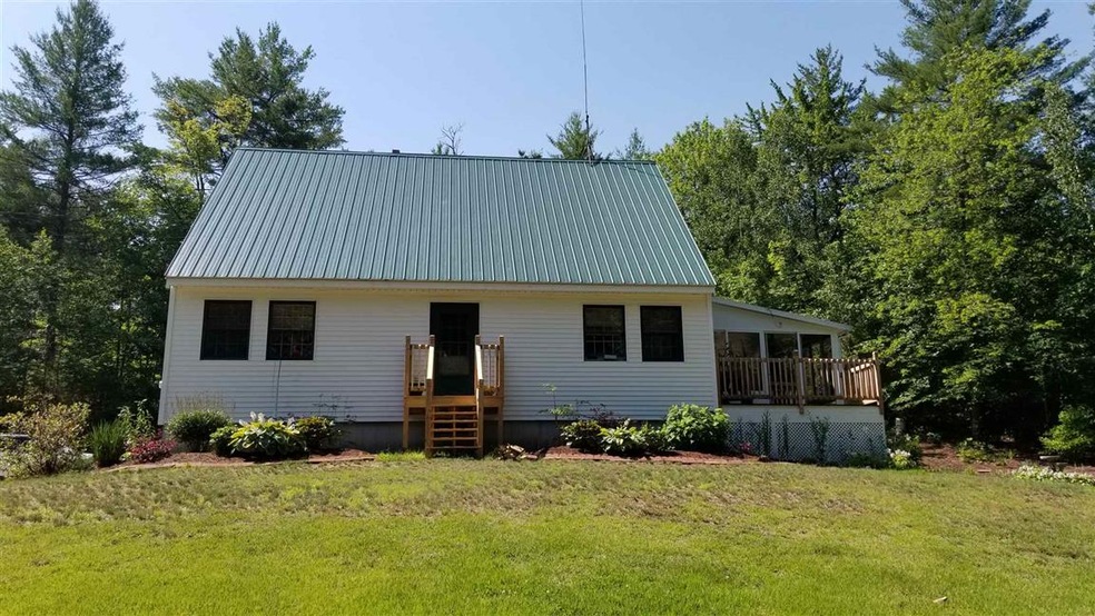 9 Elm St, Effingham, NH 03882 - photo 1