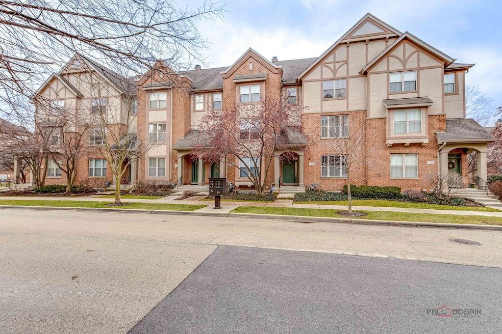 1738 Tudor Ln, Northbrook, IL 60062 - photo 1