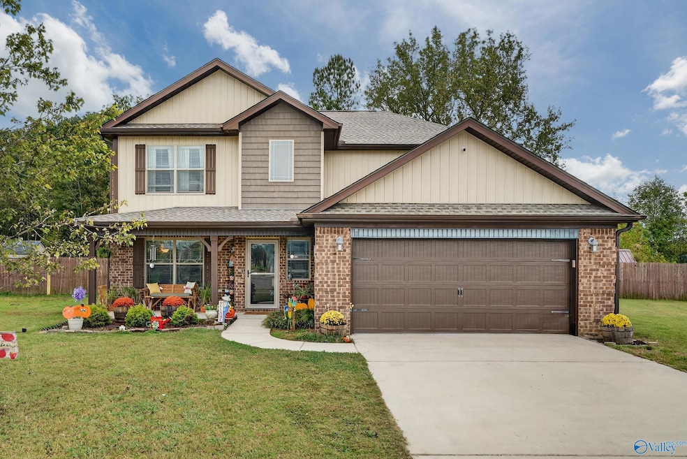 129 Hidden Branch Rd, Owens Cross Roads, AL 35763 - photo 1