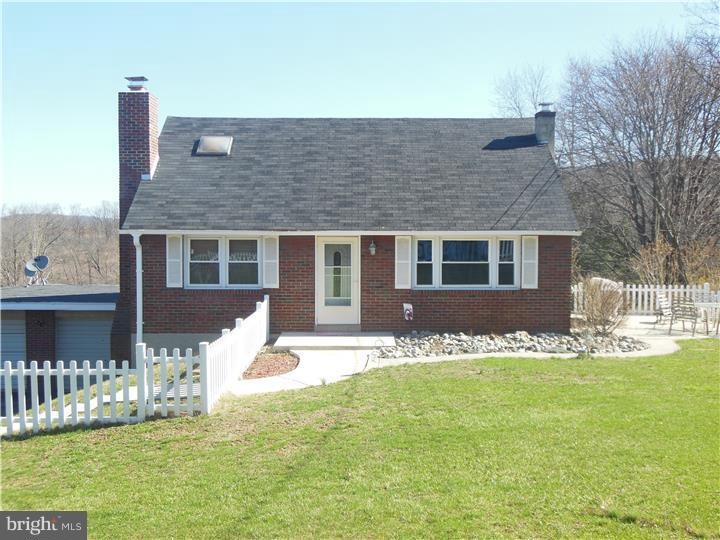 1110 Levengood Rd, Pottstown, PA 19464 - photo 1