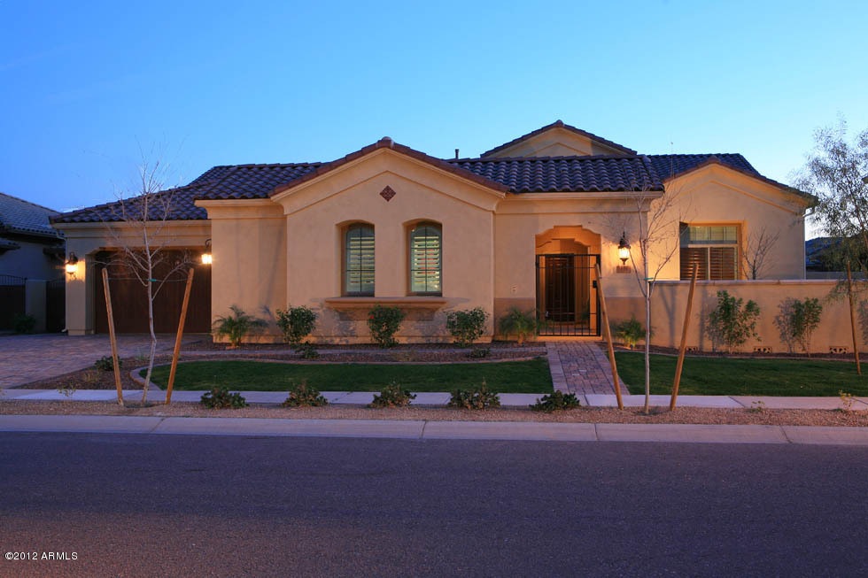 331 W. Yellowstone Way