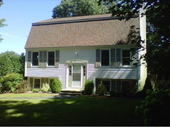 4 Nathan Ct, Nashua, NH 03064 - photo 1