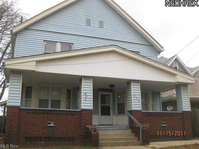 915 Highland Rd NE, Canton, OH 44704 - photo 1