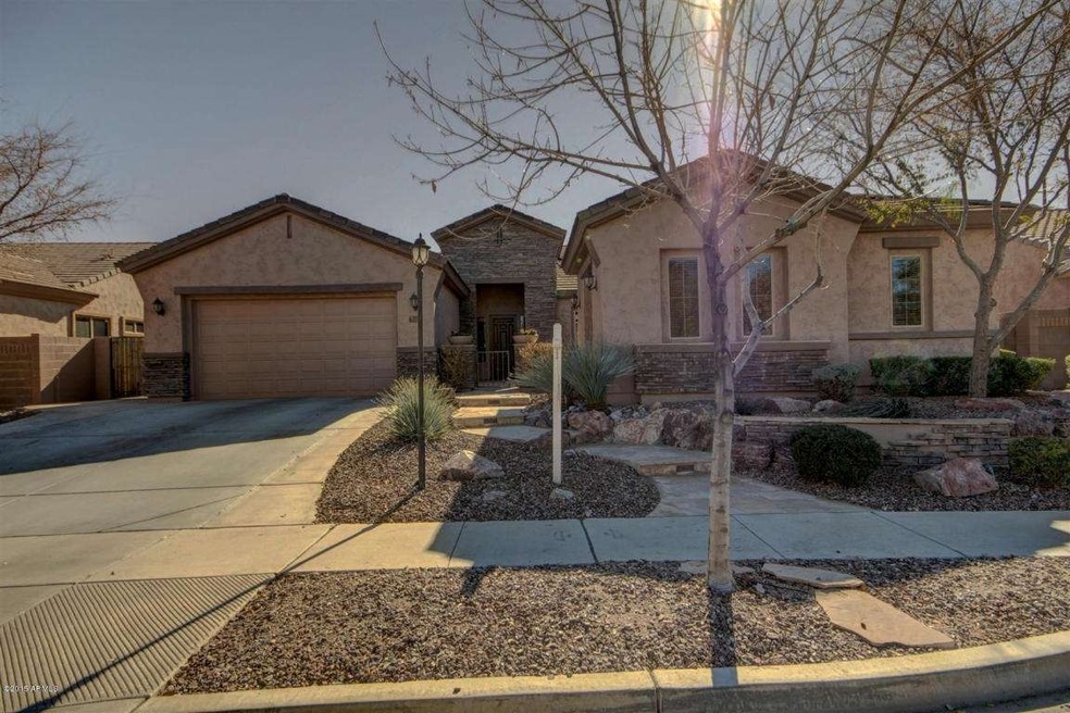 2027 E Powell Place Countryside Estates