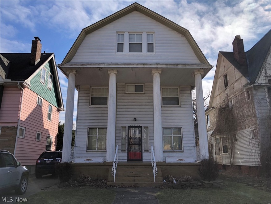 View of front of property featuring a porch