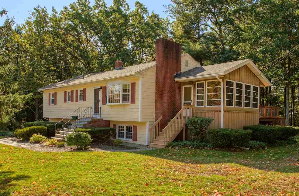 5 Devonshire Ln, Londonderry, NH 03053 - photo 1