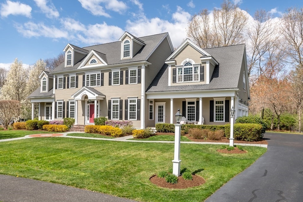 22 Minuteman Rd, Medfield, MA 02052 - photo 1