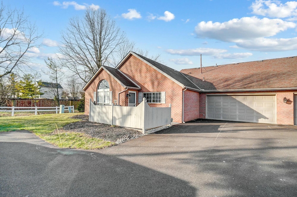 4909 MEADOW RUN DR.