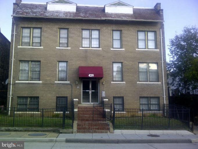429 Kenyon St NW unit T2, Washington, DC 20010 - photo 1