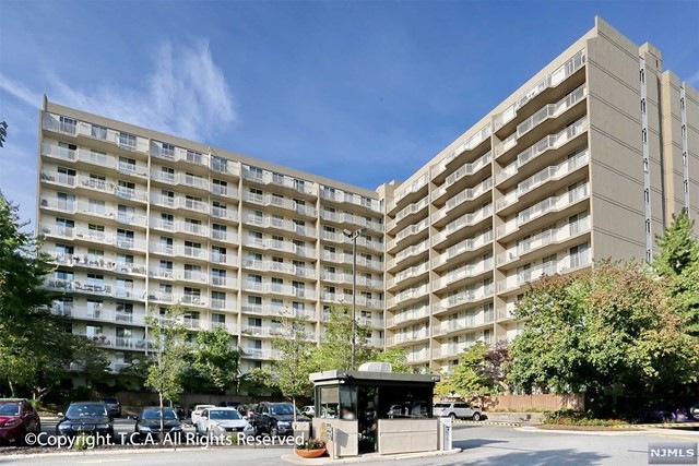 Sold $422,000 • Co-Listing Agent