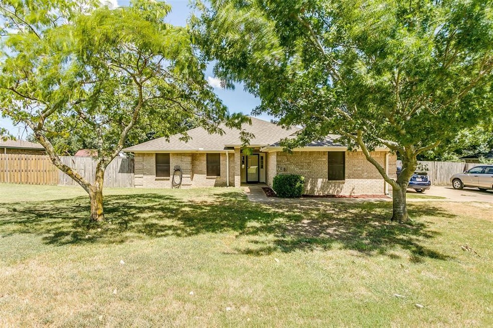 705 Henderson St, Joshua, TX 76058 - photo 1