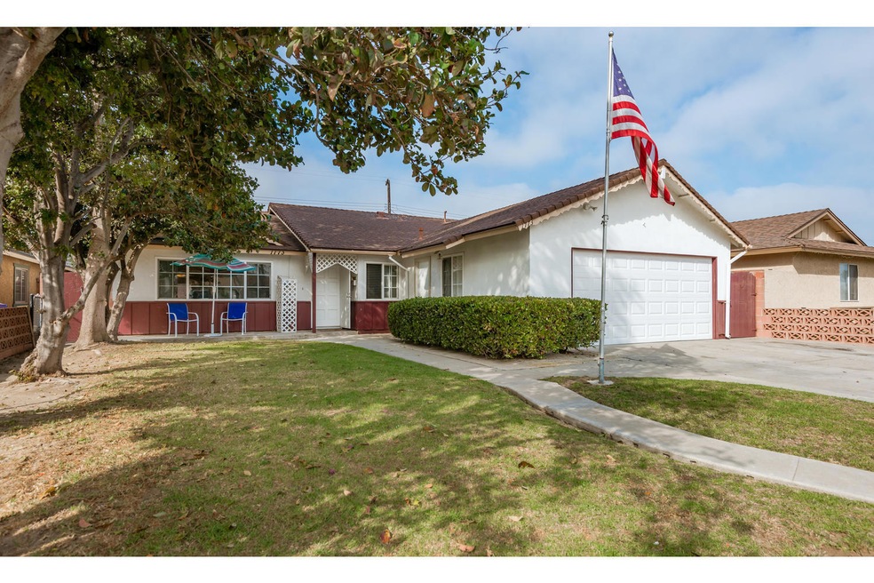 1773 N 6th St-003-4-Yard View-MLS_Size