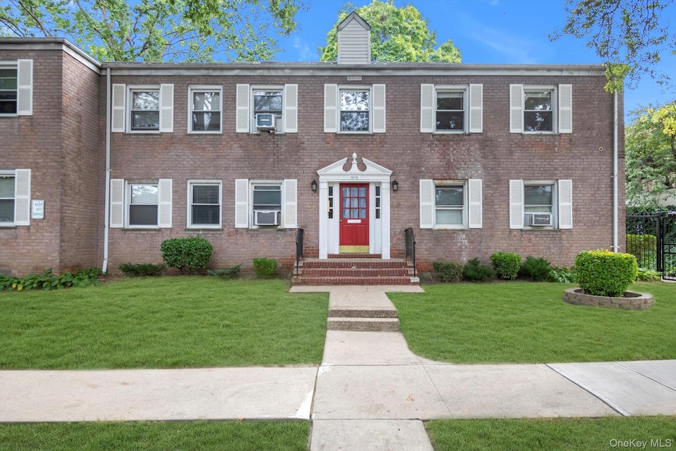 110-12 64th Rd unit 40B, Forest Hills, NY 11375 - photo 1